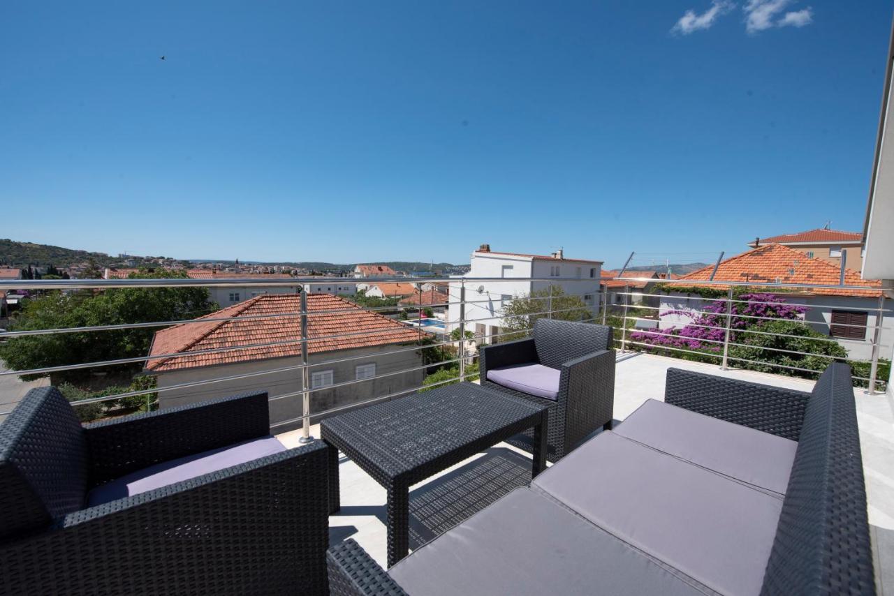 Sunny Attic Apartment With Balcony & Modern City Apartment With Outdoor Area, No Balcony Trogir Dış mekan fotoğraf